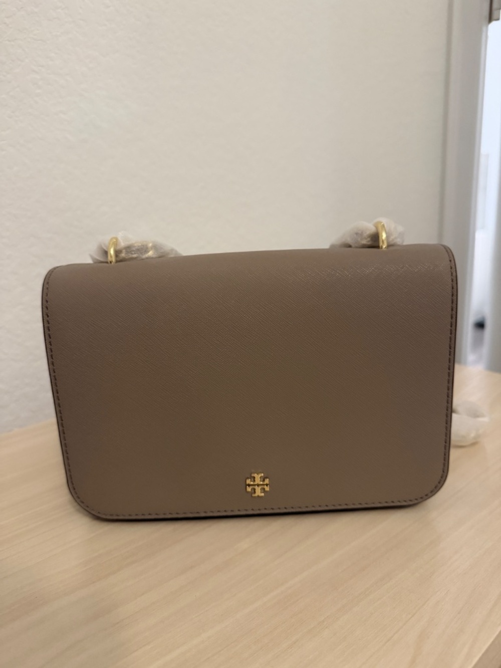 Tory Burch Saffiano Leather Crossbody Bag – NEW - Picture 3 of 4